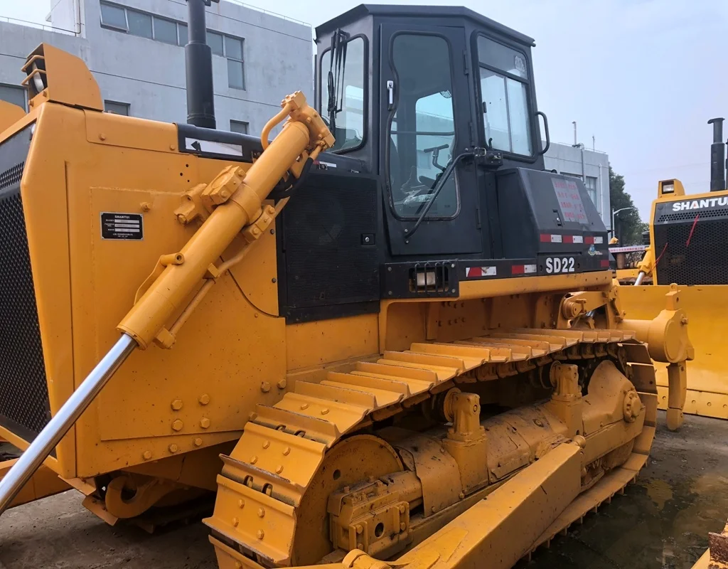 Fuel-efficient shantui machine SD22 bulldozer for sale, used shantui bulldozer at low working hours