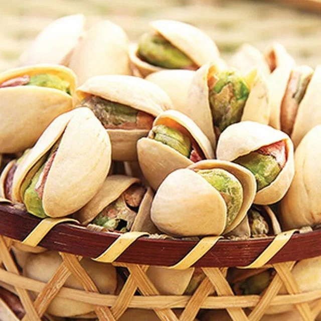 Dried Style and Raw Processing Kind VIETNAM CASHEW NUTS IMPORT PRICE