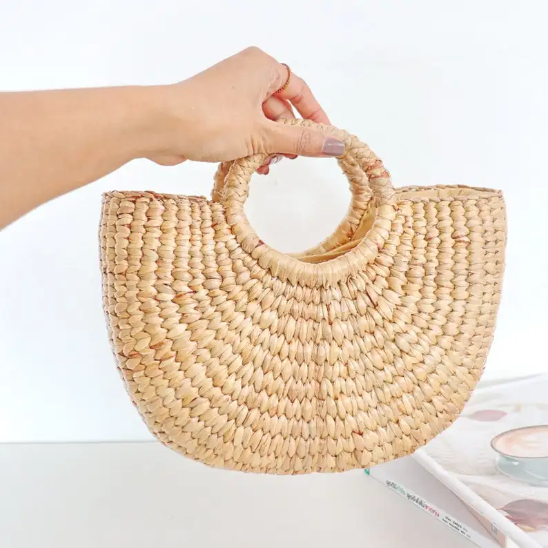 Hot trend Beach seagrass bag with fabric lining straw top handle &Straw handbag straw purse  keychain is include