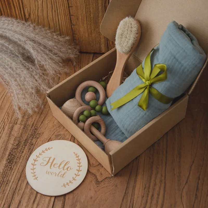 Hot wholesale baby bath set toy Newborn wooden baby crochet deer teether gender reveal paper box gift set