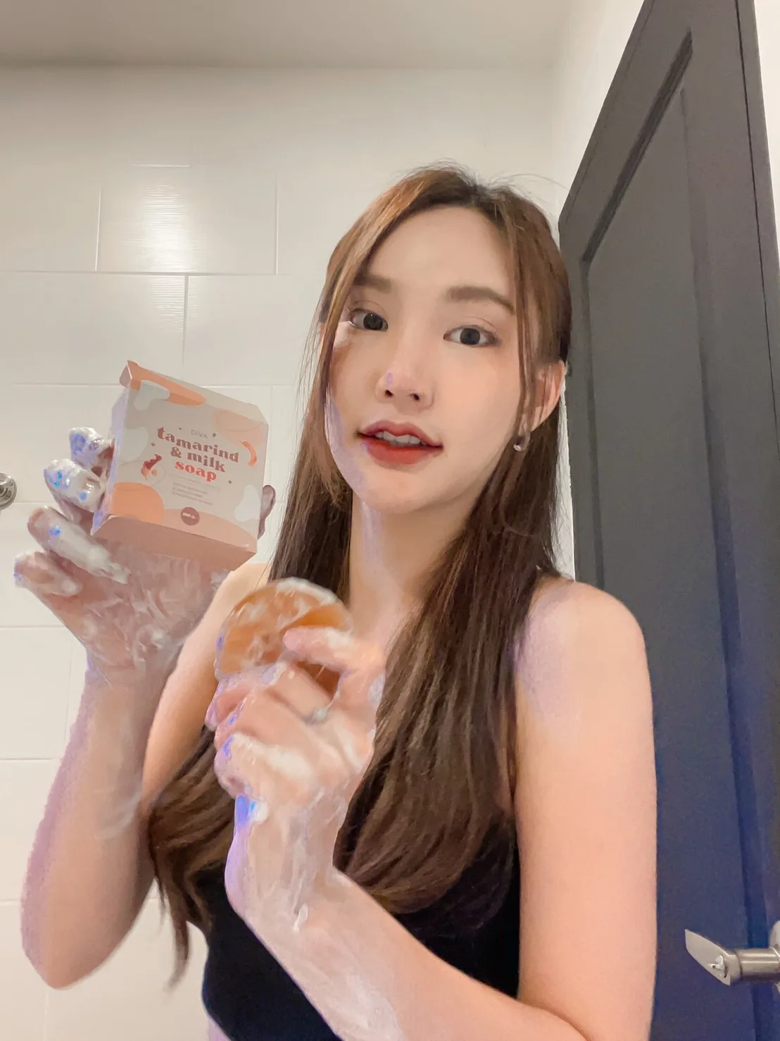 Whitening Face and Body soap from Tamarind and Milk by DIVA (D)