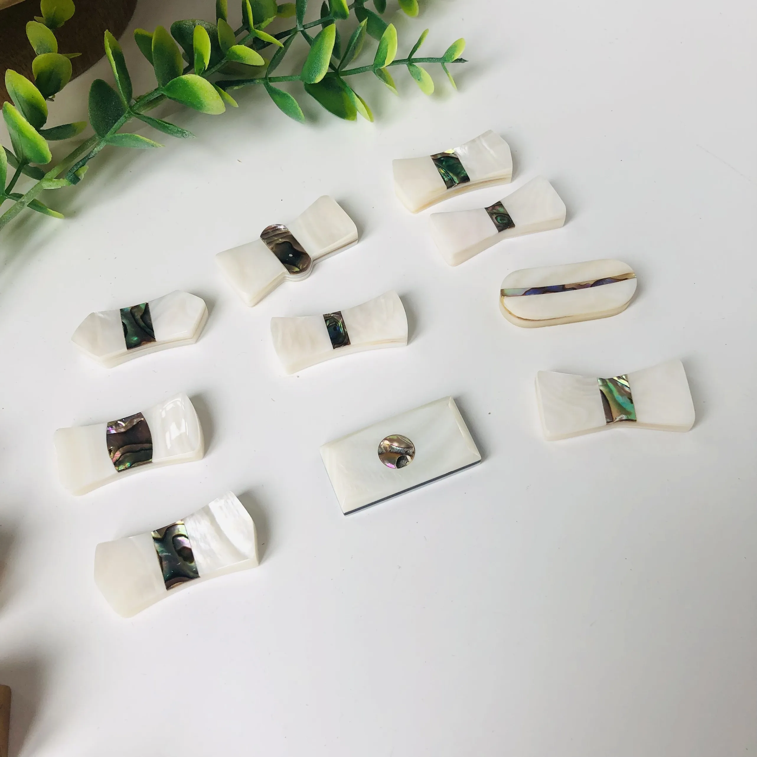 Factory Cheap Oval Shape Long Chopstick Rest Chopstick Holder Mother of Pearl Seashell Shell Customized Color Tableware