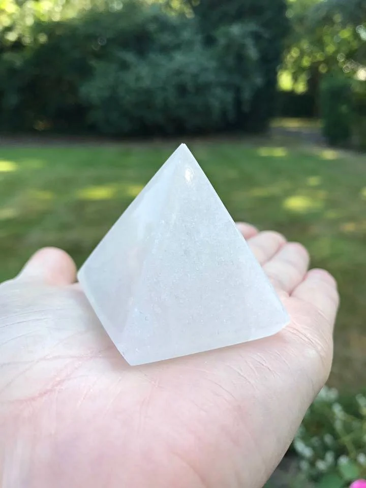 NEW SELENITE Agate PYRAMID / SELENITE STONE PYRAMID / HIGH QUALITY SELENITE AGATE PRODUCT