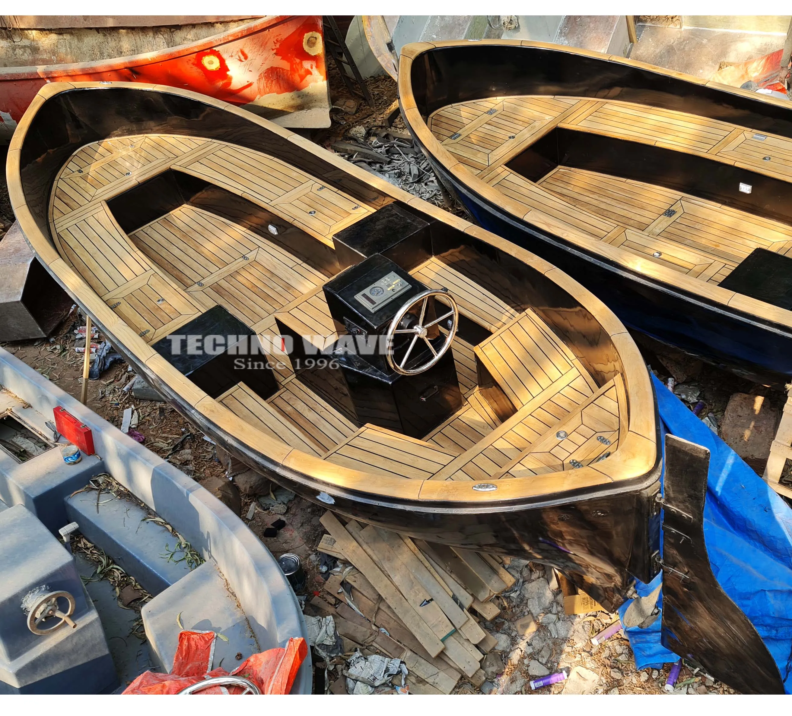 Роскошная лодка с изображением тикового дерева как голландский