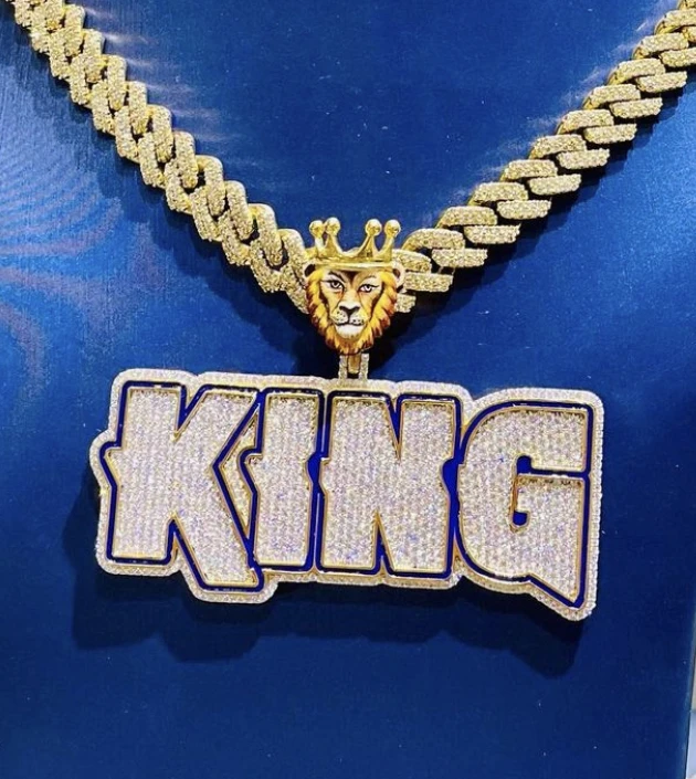 ENAMEL 3D KING PENDANT 10KT YELLOW GOLD WITH EF VS NATURAL DIAMOND WITH CUSTOM LOGO ON BACK 3D ENAMEL ON BAIL