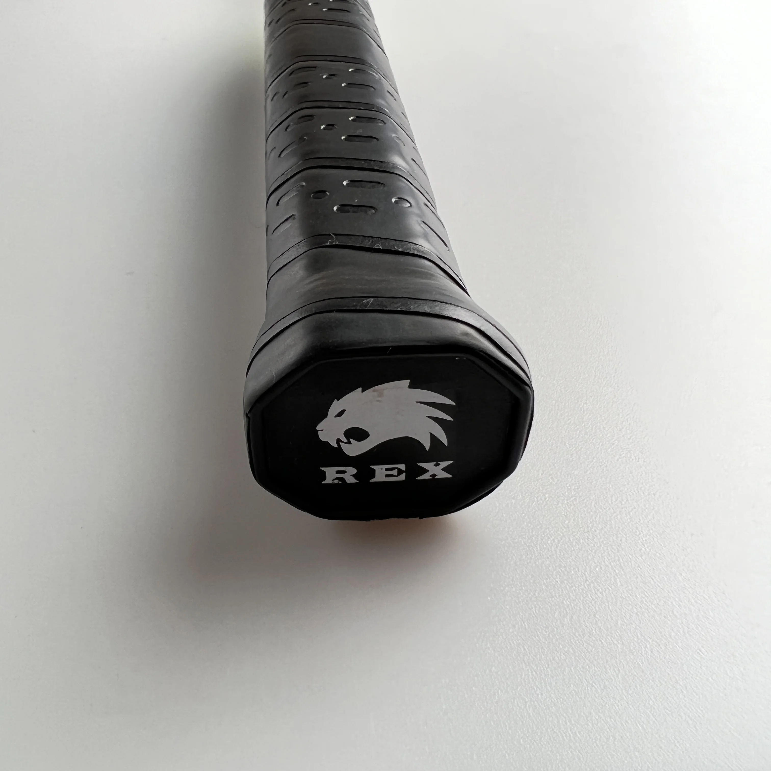 Customized Carbon Fiber Badminton Racquet with Anti-Slip PU Overgrip Free Shipping Full Grip Coverage