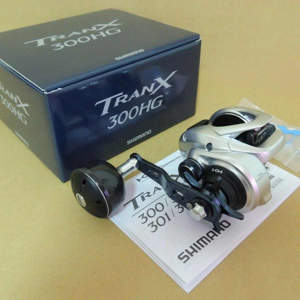 
Factory New Authentic TRANX 300HG RIGHT HANDLE REEL TRX-300AHG 