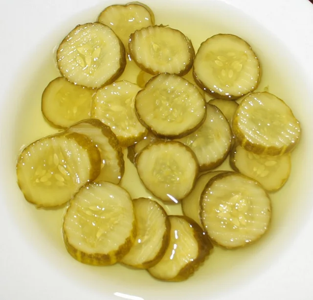 
Crinkle cut Vietnam cucumber pickles/ pickled cucumber in Rice vinegar in Jar, Tin 