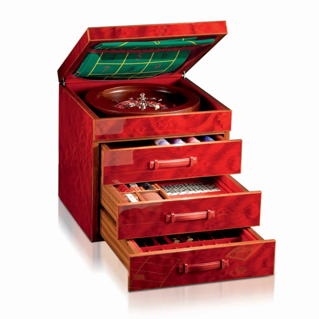 Red briar and mahogany multigame, polished finish, leather handles. Multigame