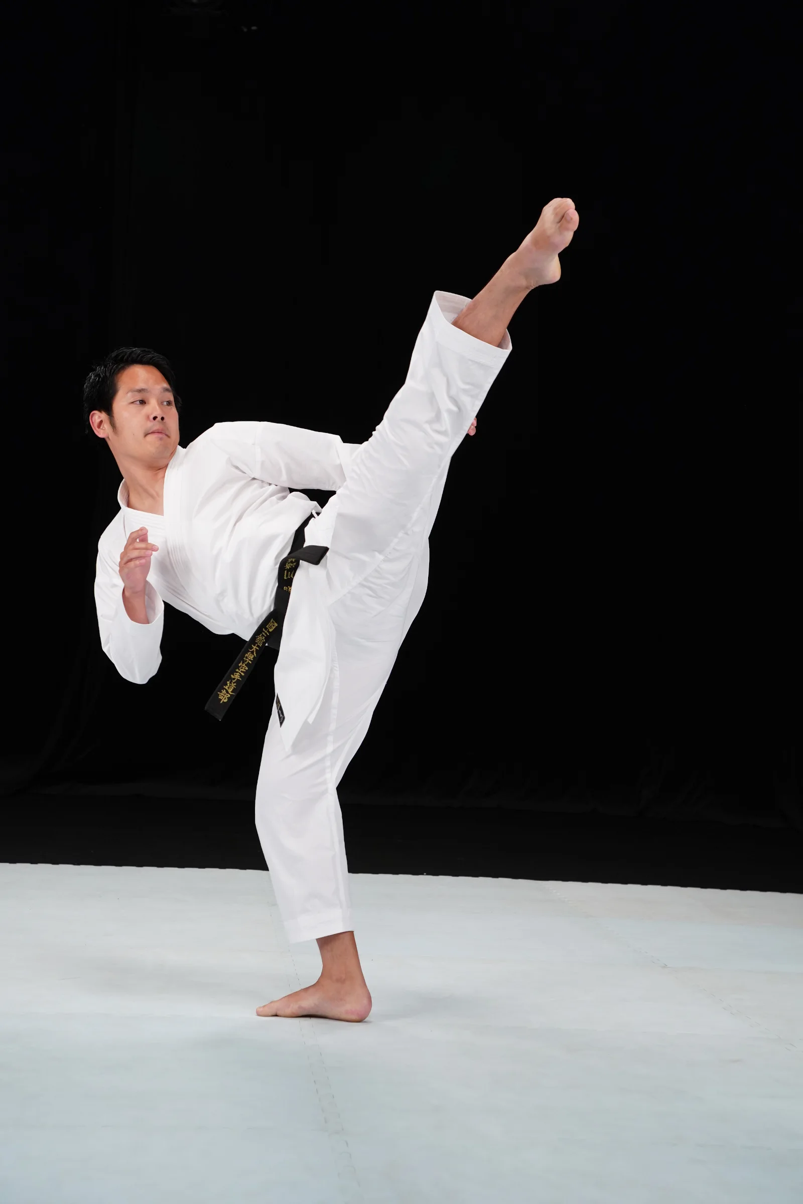 LIGHT KUMITE KARATE GEAR WITH THE COMFORT OF 100% COTTON AND SPECIALLY PROCESSED FOR COOLNESS DURING THE SUMMER