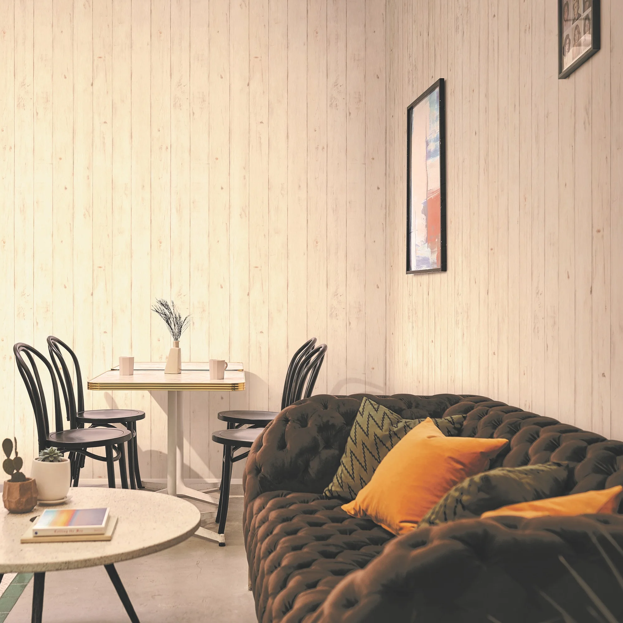 There are many variations of Japanese wood grain wallpaper, and you will surely find what you like.
