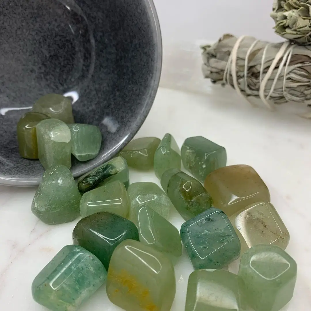 Wholesale natural green aventurine tumble stone for reiki healing gemstone bulk green crystal tumbled healing stone pebbles