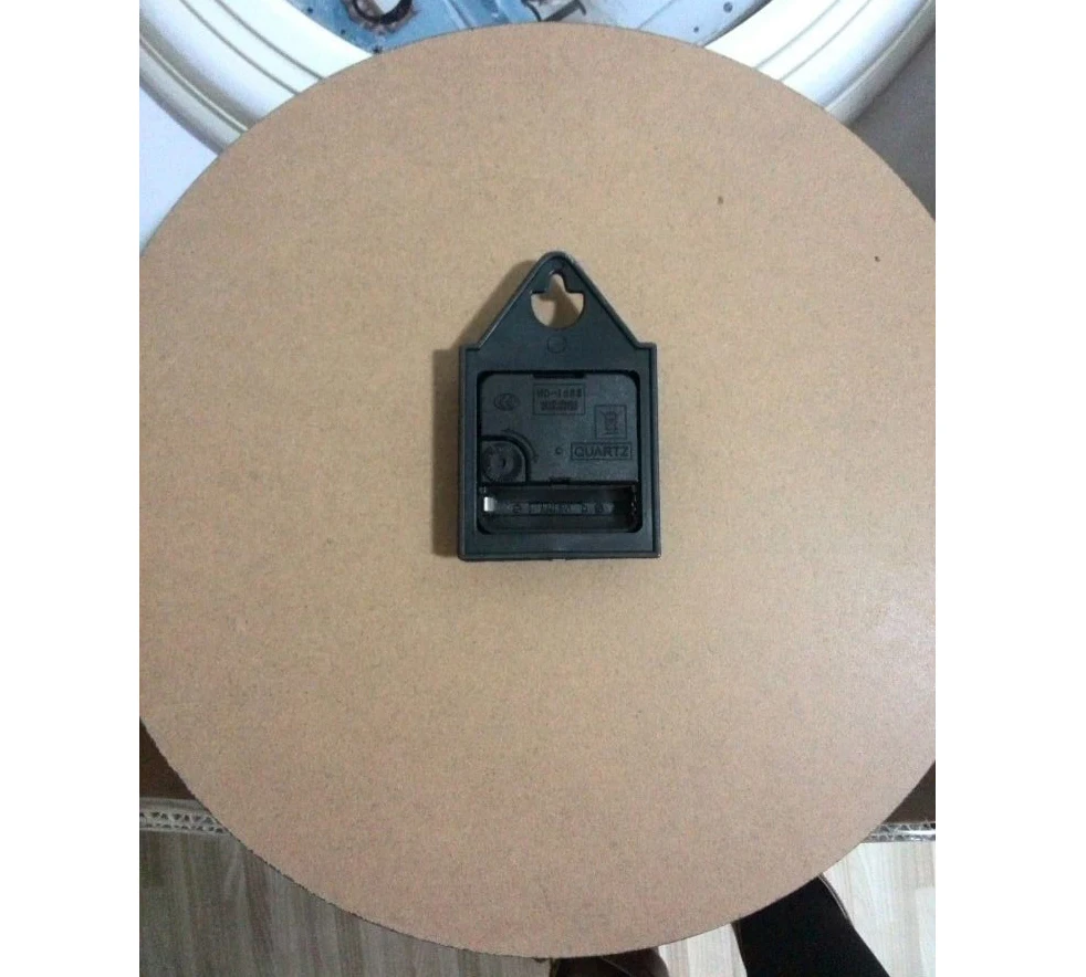 ANTIQUE VINTAGE RETRO ROUND MDF WALL CLOCK
