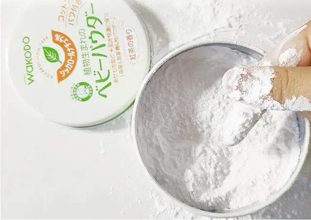 
Wakodo Siccarol Organic Baby Body Care Talcum Powder For After Taking Bath 