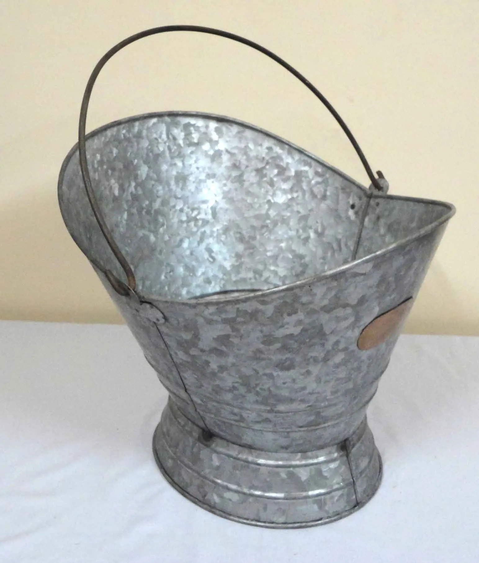  Семена цветов и оловянный садовый плантатор с веревкой