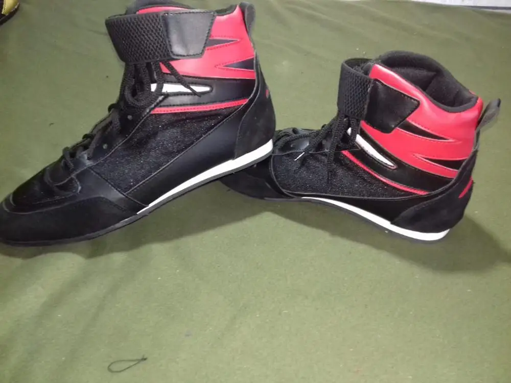 Boxing Shoes Custom by FR-1 Black and Gold Customized Logo