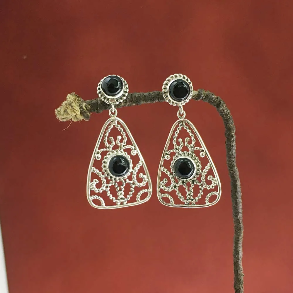 Creatively Designed Black Onyx Gemstone Earring Pure 925 Sterling Silver Handmade Wholesale Jewellery Excellent Quality Earrings