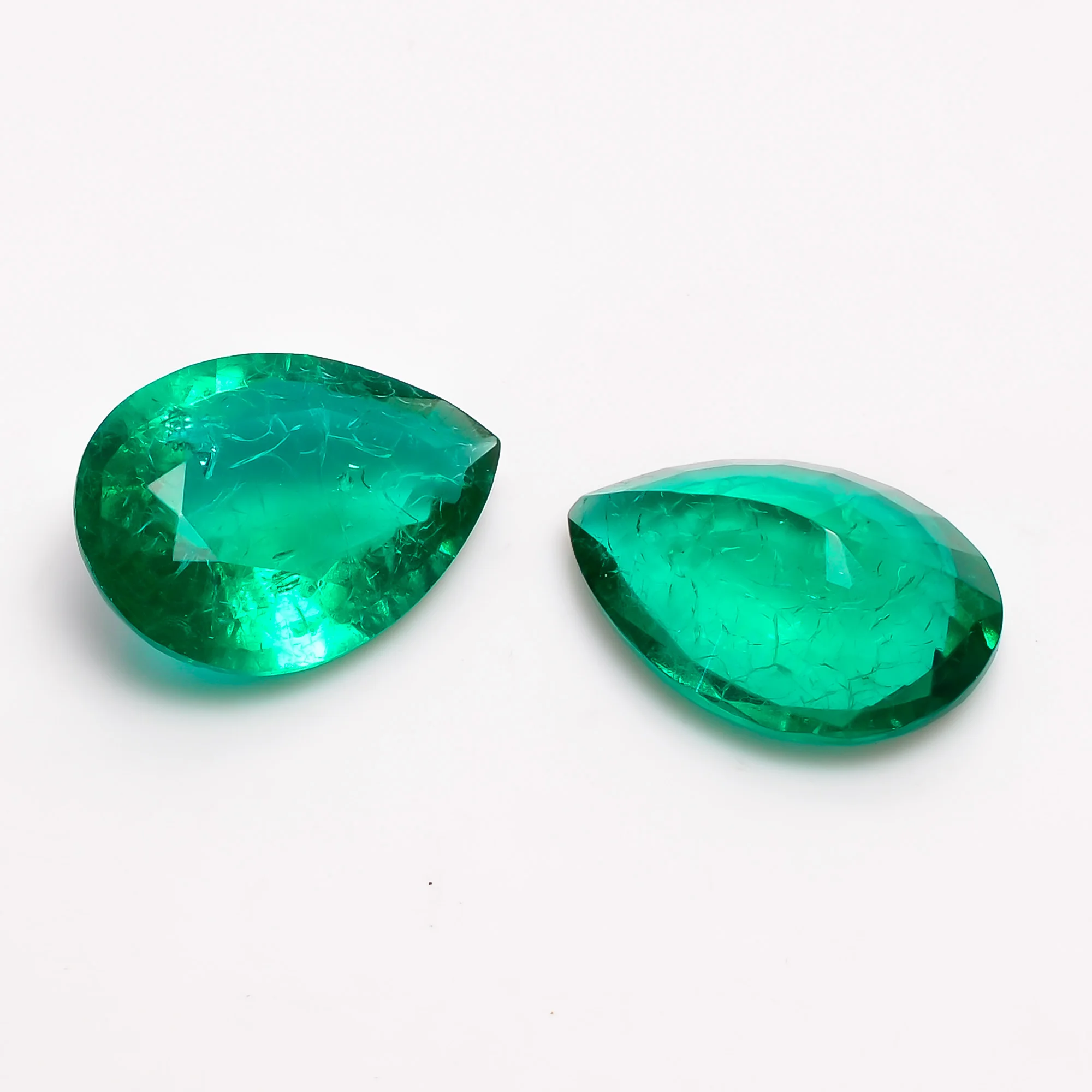 Splendid Top Grade Quality Lab Created Emerald Pear Shape Cut Stone Loose Gemstone Emerald