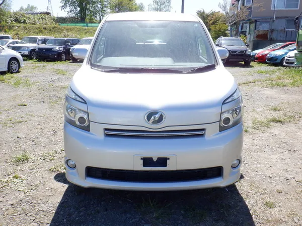 Used toyota mini van with good supplemental restraint system