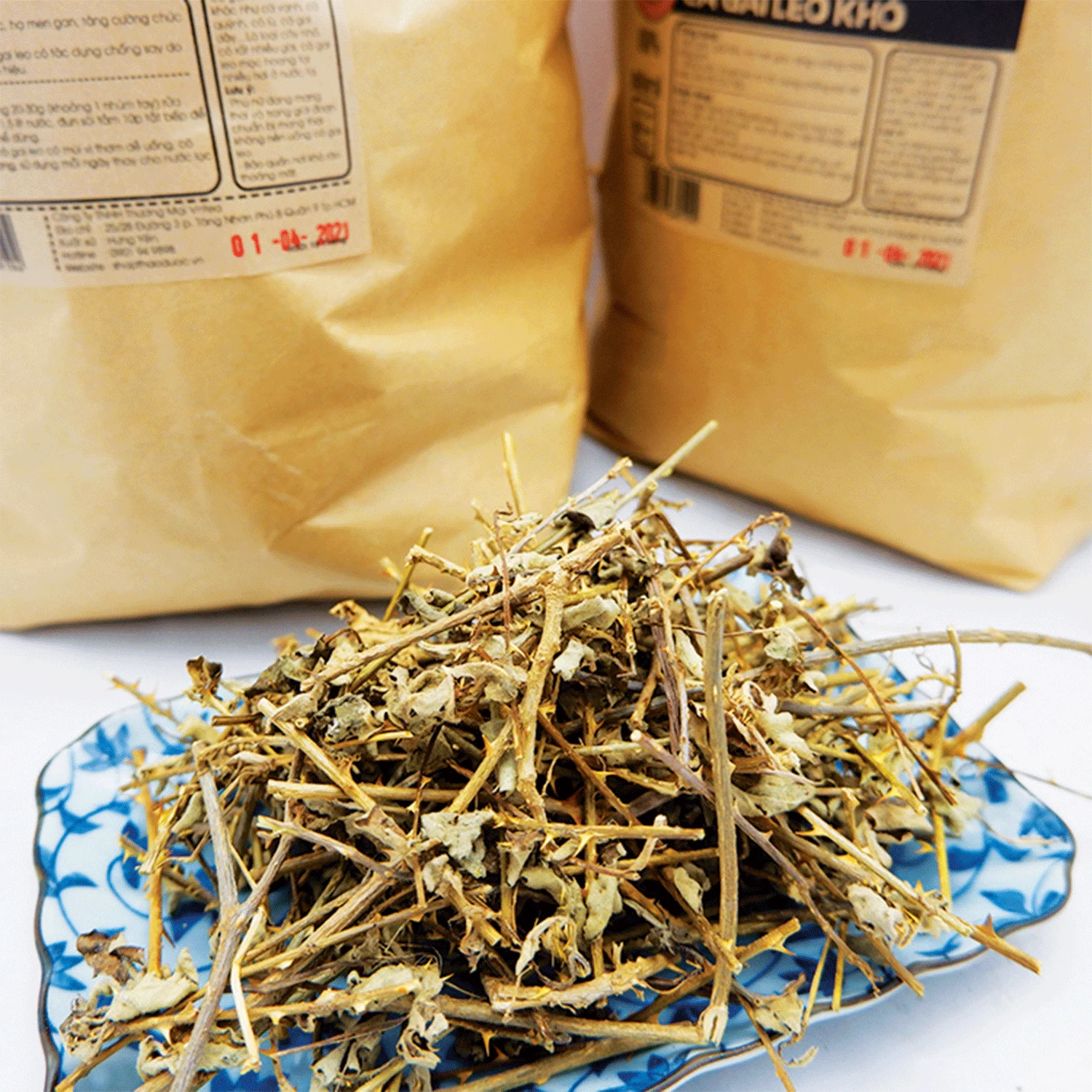 Dried Solanum Procumbens 500g From Viet nam 100% Natural Good For Health Easy To Use High Quality OEM Herbal V-Store