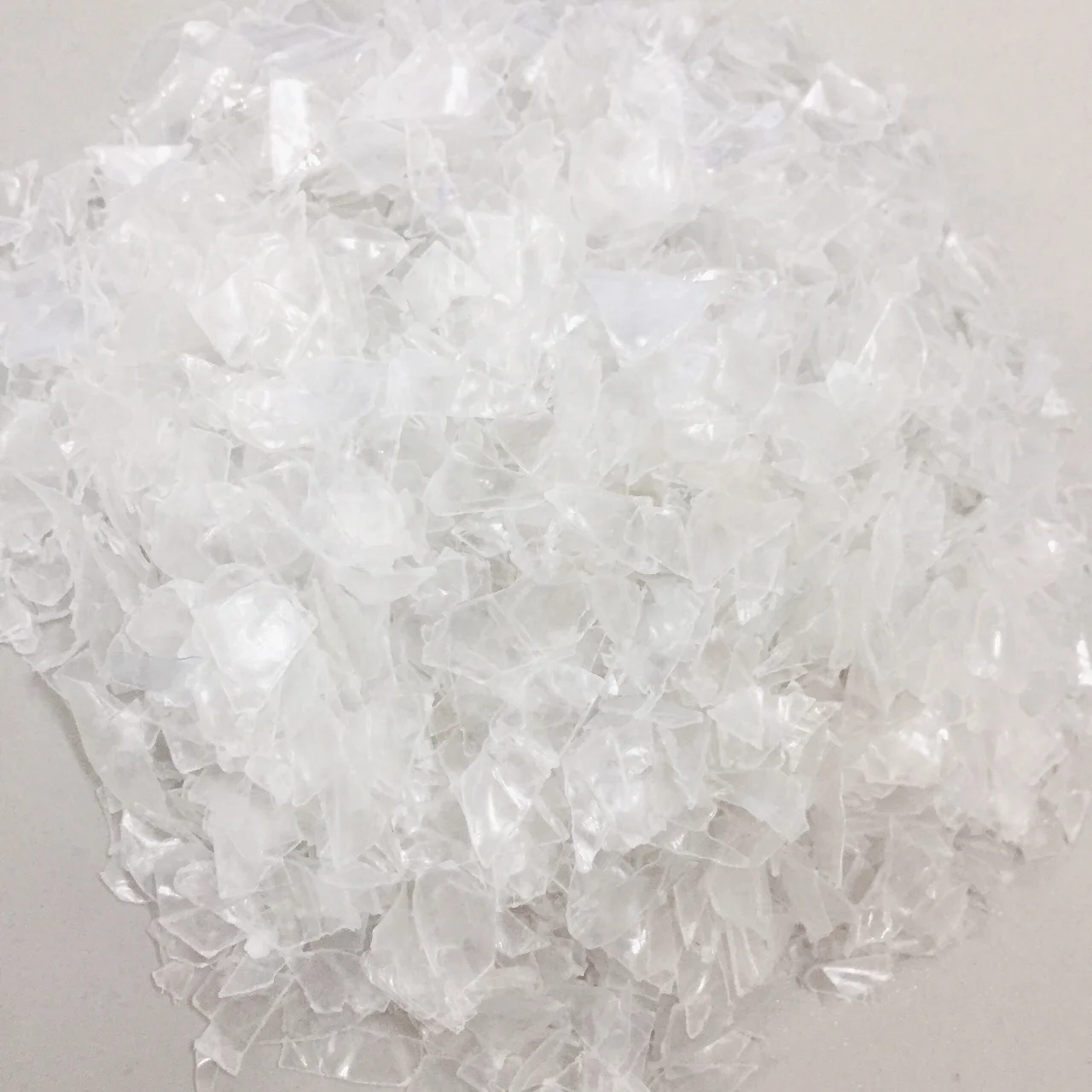 ПЭТ бутылки хлопья вторичного класса из Вьетнама светло-голубые прозрачные зеленые цвета от Вьетнама производитель-Мисс Мира