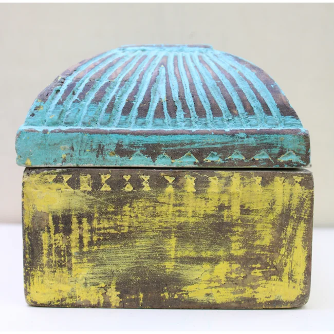 Деревянная коробка для ювелирных изделий ручной работы с гравировкой