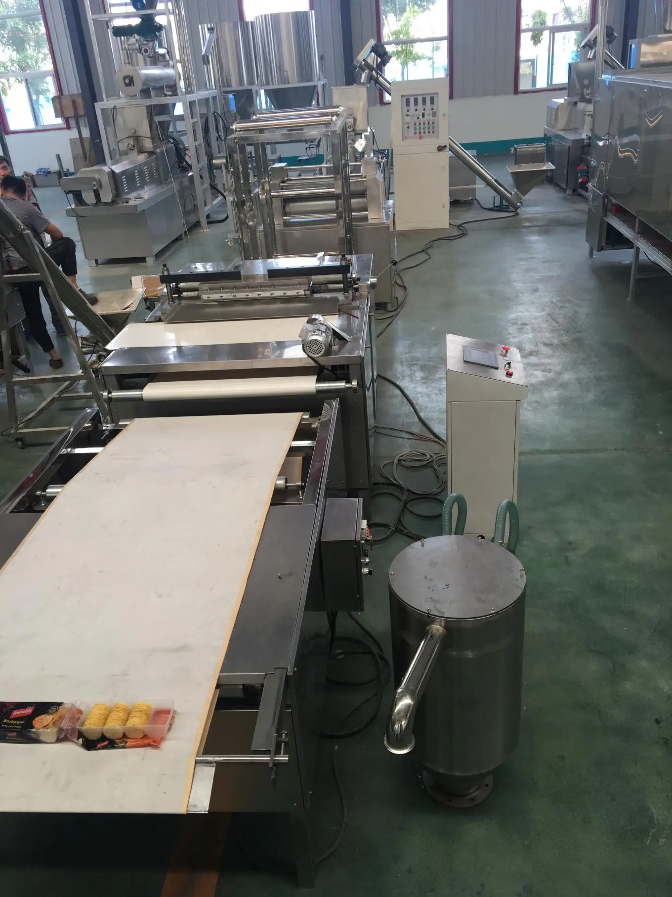 Automatic rice crackers Chips processing extruder making machine manufacturing equipment production line