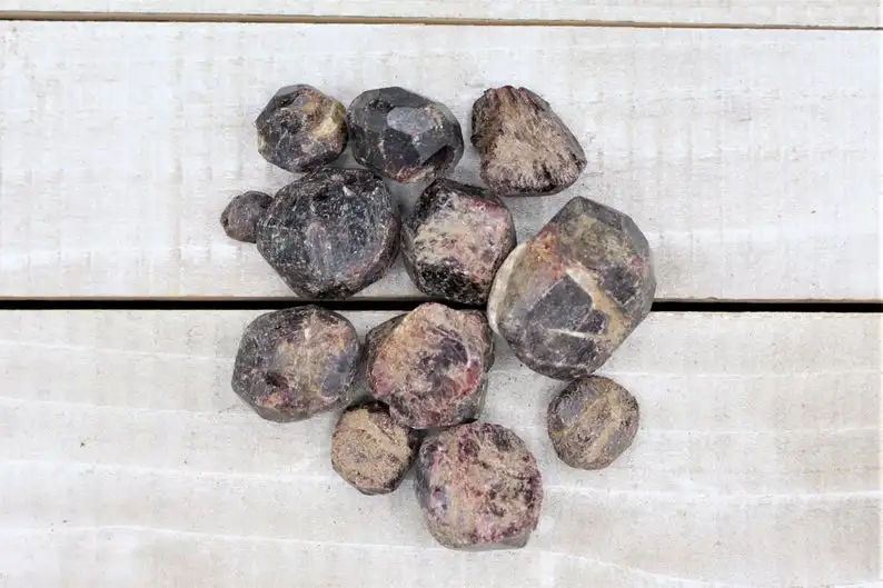 Best Quality Raw Garnet Stone \Healing Crystal Rough Garnet Stone/ Large Raw Garnet Crystal