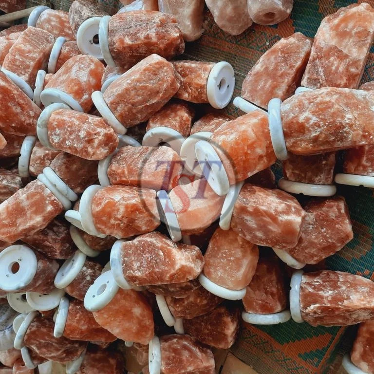 Розовая соляная лампа Гималайская естественной формы розовая гималайской 2-3 кг с мраморной основой.