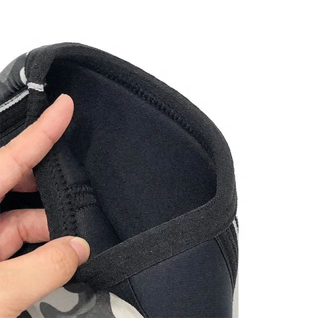 
High Quality Elastic Breathable Football Knee Support With Straps 