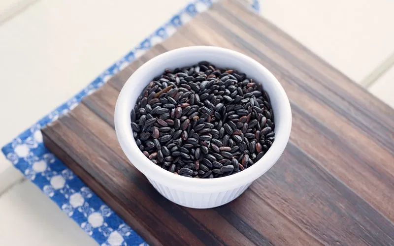  Вьетнам высококачественный ароматный рис черный фиолетовый 5% Стандартный органический (мс Деми + 84 961 733 400)