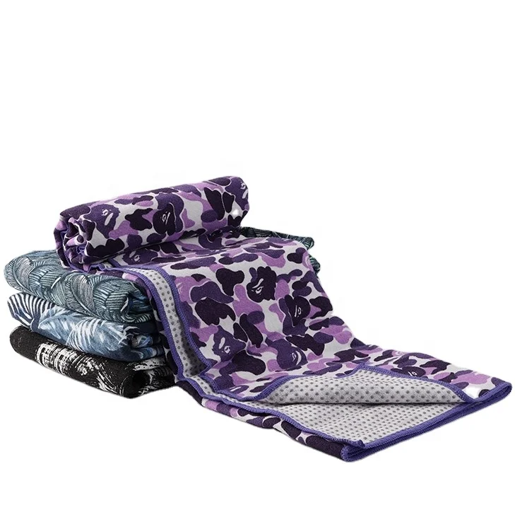 Wholesale Eco Friendly Silicone Non slip Grip Dots Yoga Mat Towel Anti Slip Microfiber Yoga Towel