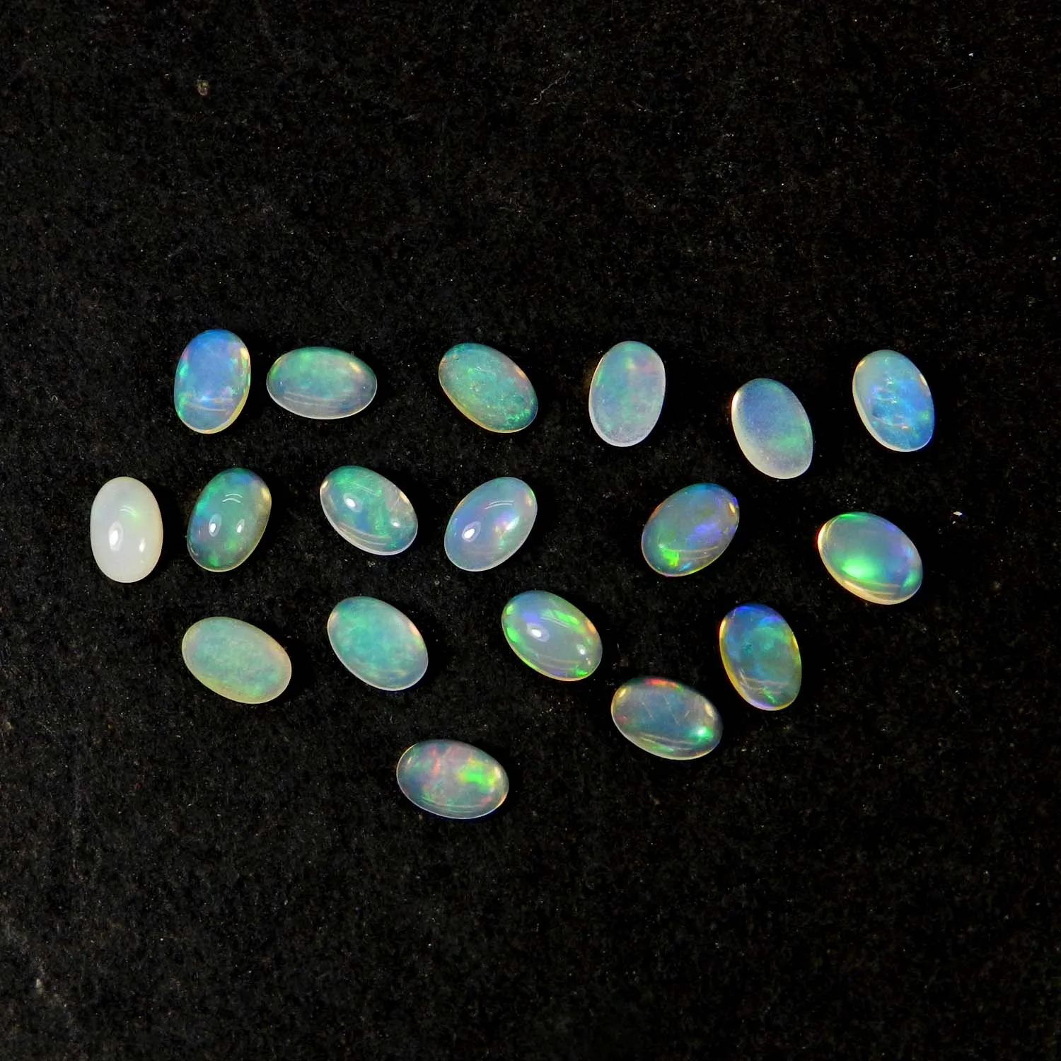 Ethiopian opal 6x4mm oval cabochon 0.20 cts loose gemstone for jewelry