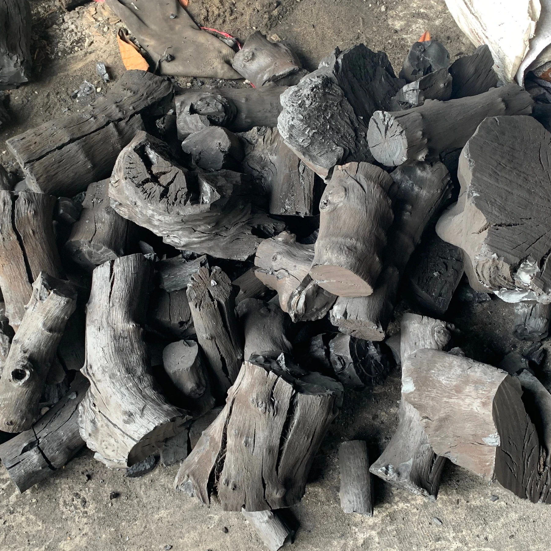 Уголь LONGAN из Вьетнама + 84 911 735 511 лучший уголь для