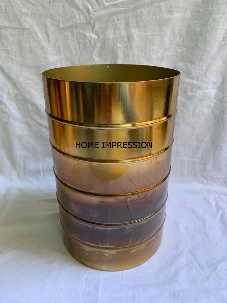 Садовый домик с золотым