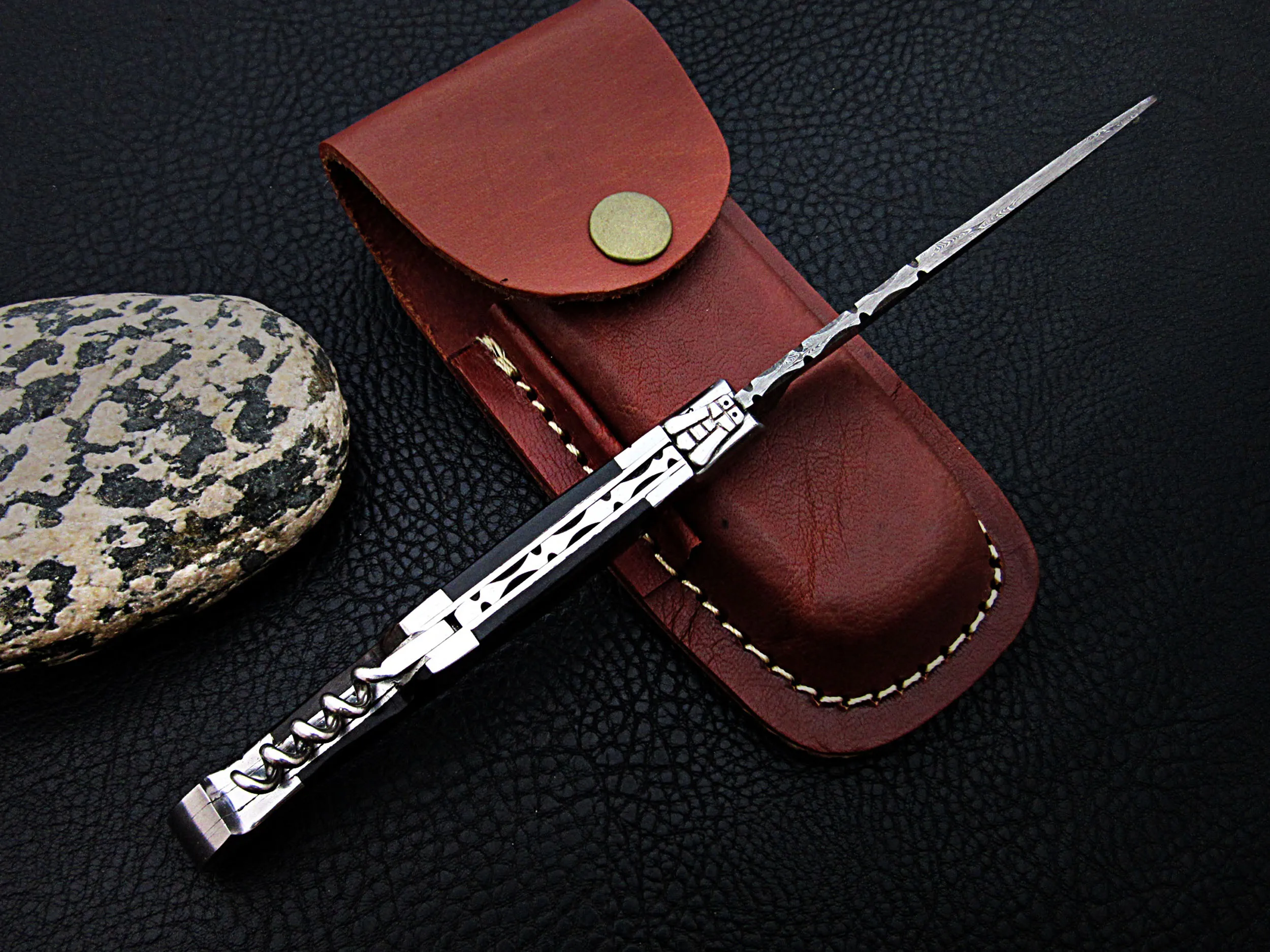 100% wholesale Top quality Damascus steel handmade folding knife/pocket knife horn handle with leather sheaths SCW-FK-0051