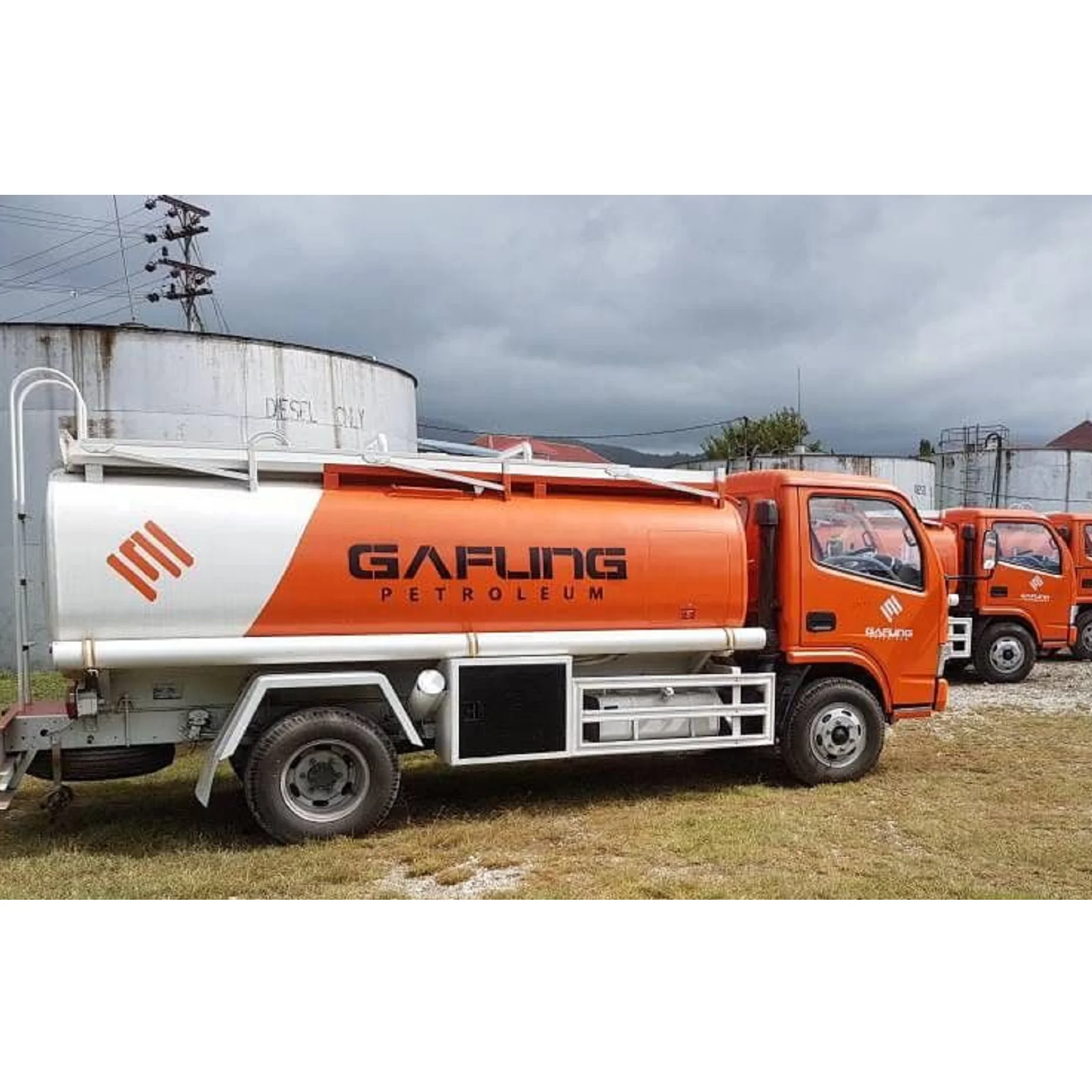 
Malaysia L 0.5 ASTM Color Construction Quarry and mining Road trucks Land Transportation Trains Diesel 