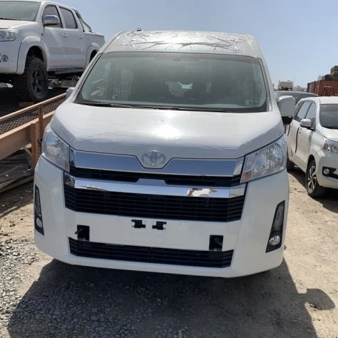 2018 TO YO TA HIACE  FAIRLY USED MID OPTION LHD