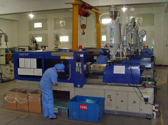 38mm  squeeze tomato sauce bottle strap cap dispensing spout cap