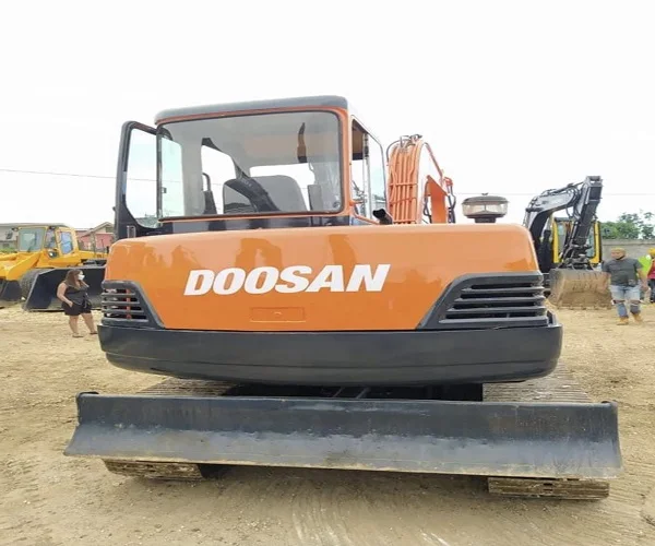 use Doosan dh55 mini crawler excavator originally from Korea 5ton mini digger for sale