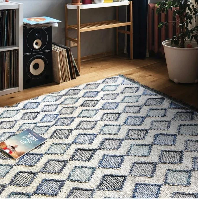Hot Selling Hand Woven Exclusive Diamond  design Jute Kilim Area rugs luxury living room hotel and home carpet mat sofa rug
