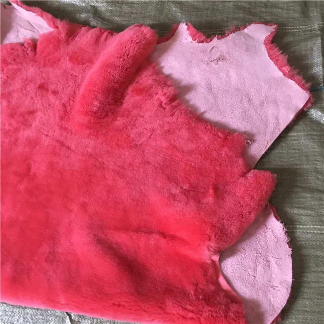 Оптовая продажа ковриков из овчины