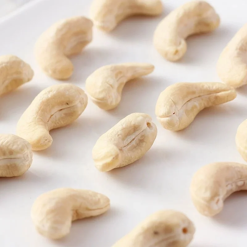 WW180 / WW220 / WW240 / WW320 / WW450 CASHEW NUTS & KERNELS FOR SALE IN BULK