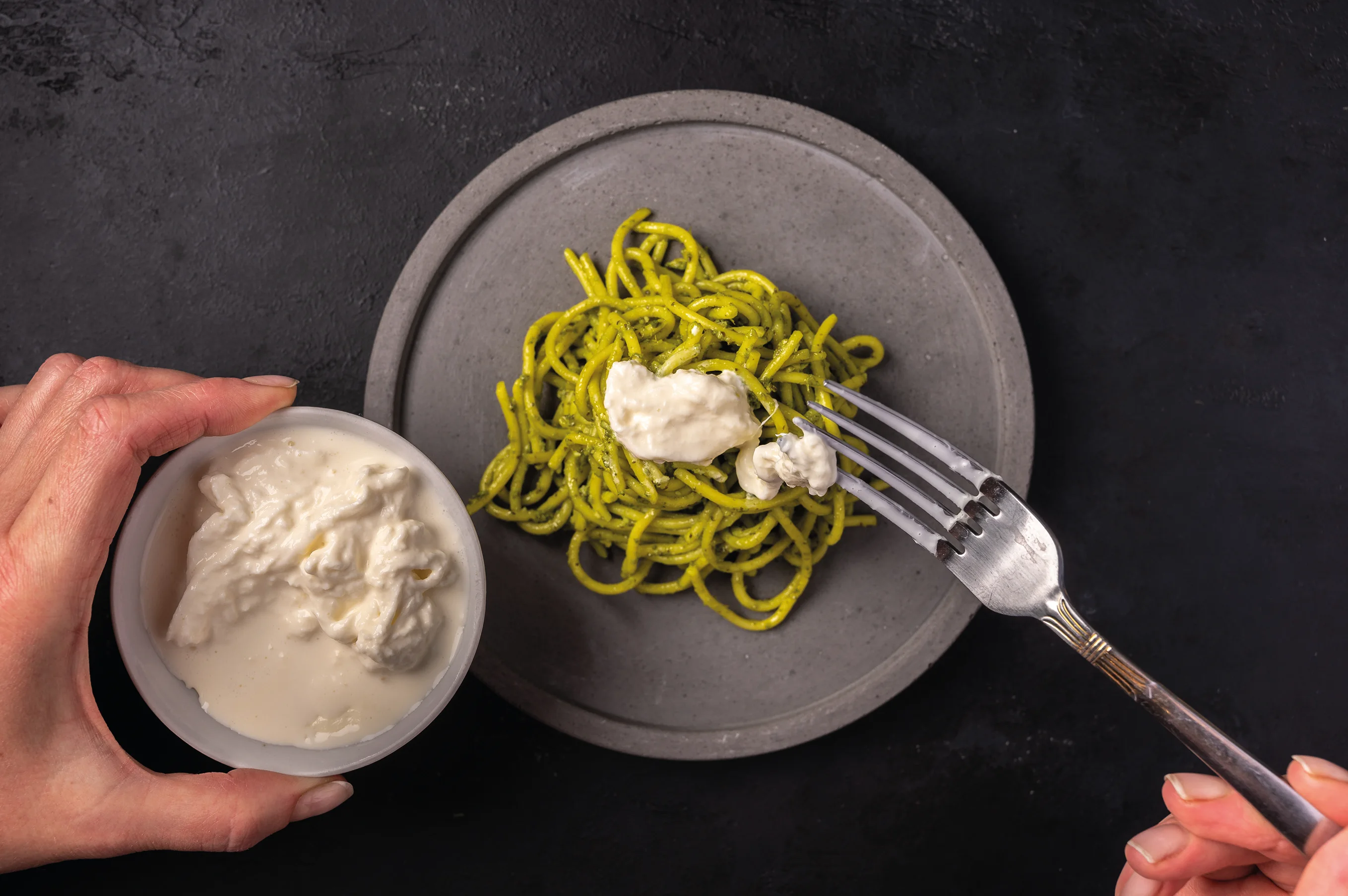 Casa Radicci STRACCIATELLA - Italian high quality chilled cream cheese with mozzarella stripes 200g