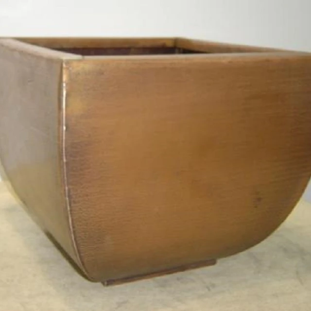 Outer Sloopy Long Flower Pot