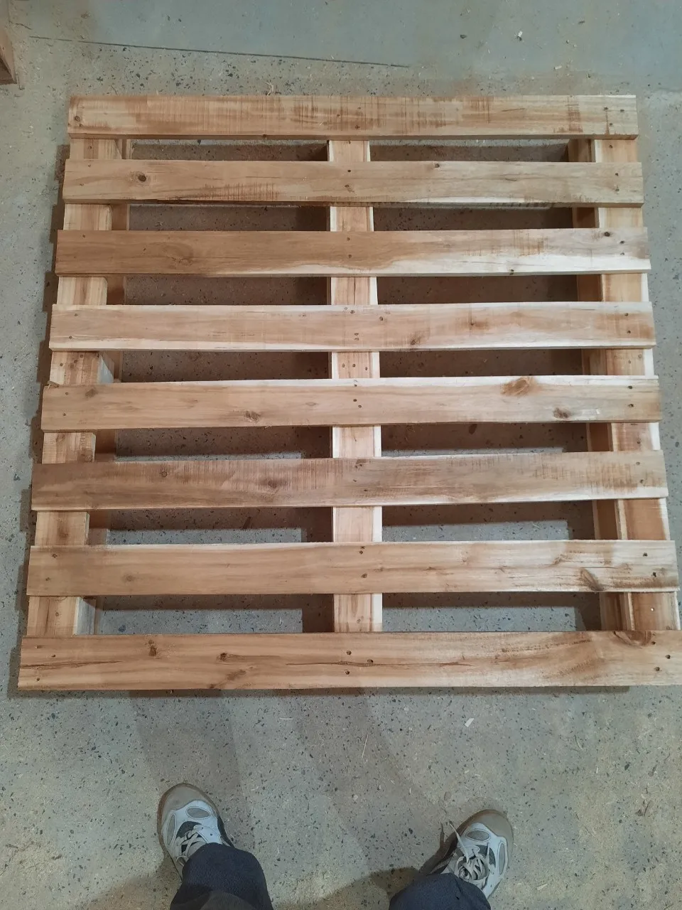2  WAY - 4 WAY ENTRANCE  PALLET CUSTOMIZED DURABLE WOODEN PALLET/CUSTOM-MADE PALLET/NATURAL WOODEN PALLET FROM ACACIA & PINE