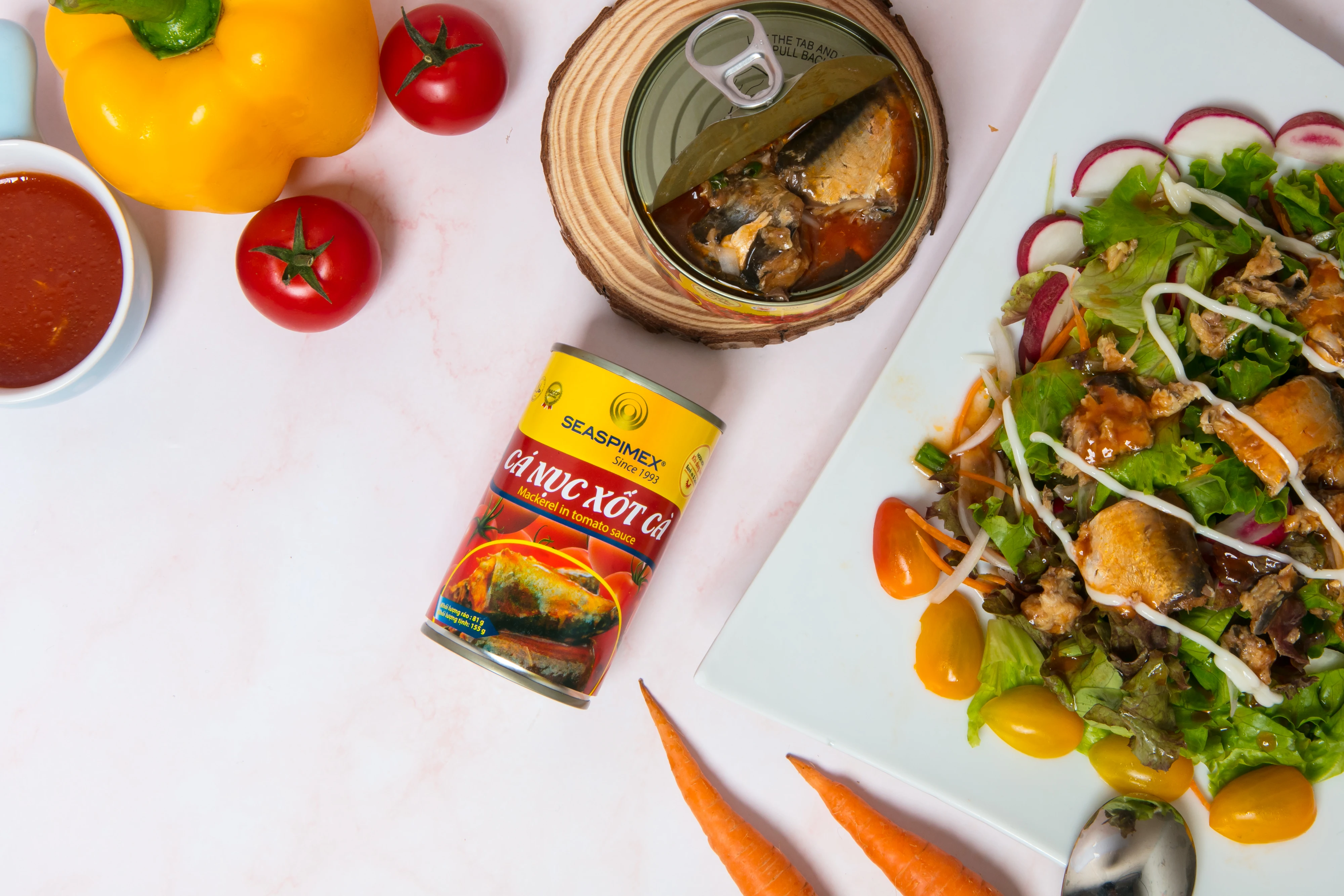 CANNED SARDINE IN SRIRACHA SAUCE MANUFACTURED BY SEASPIMEX VIETNAM (PACKING: 155G/185G/425G/850G)