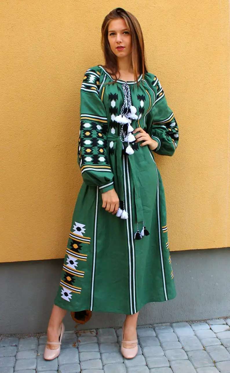 New Arrival Ukrainian Dress Fashion Designer Long Dress Pink Base Embroidery Cotton Ukrainian Embroidery Is Comfortable To Wear