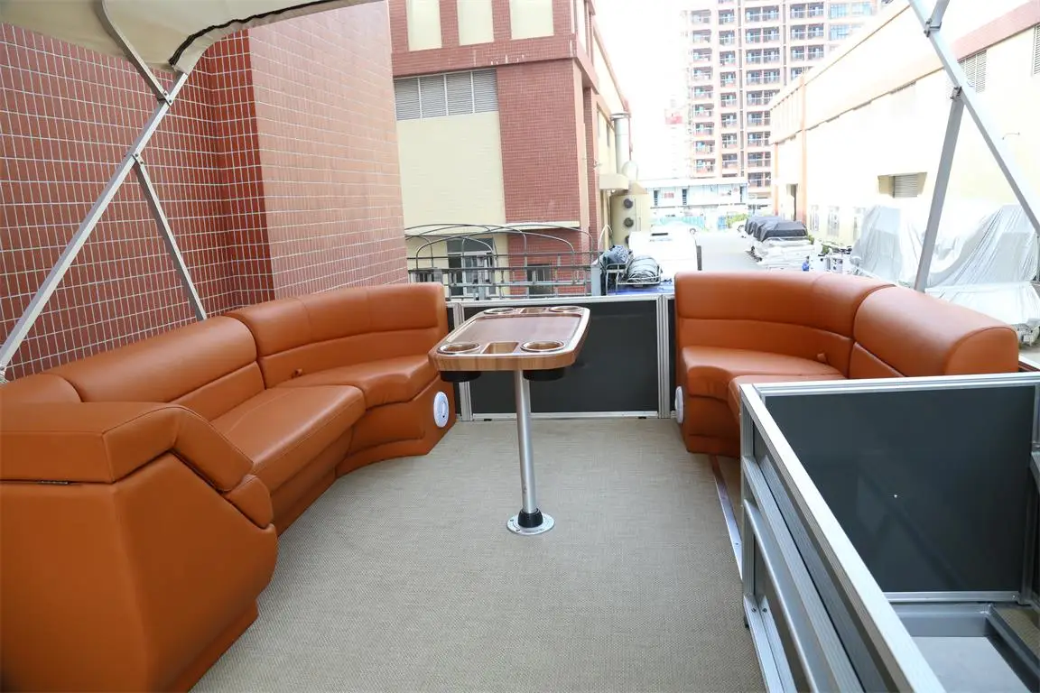 28ft 300HP Tritoon Pontoon Boat With Bathroom For Sale