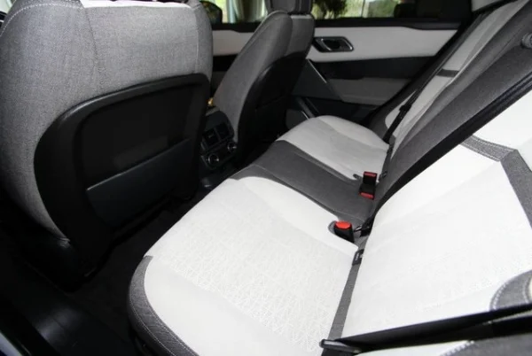  Аккуратно Подержанный автомобиль 2018 Land Rover Range Velar P380 R-Dynamic HSE 6 Cyl 3.0L газ спортивный внедорожник